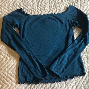 Over the shoulder long sleeve